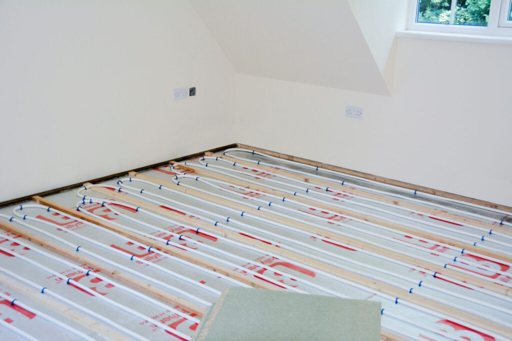 Vloerverwarming voor het leggen van een gietvloer